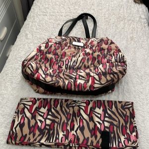 FRANCO SARTO Diaper Bag and large diaper changing pad.(17”x22.5”)